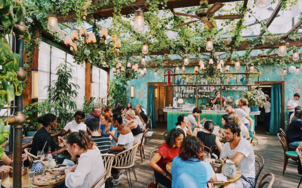 Las búsquedas de restaurantes con terrazas se duplican durante los meses de verano, según un estudio de ElTenedor